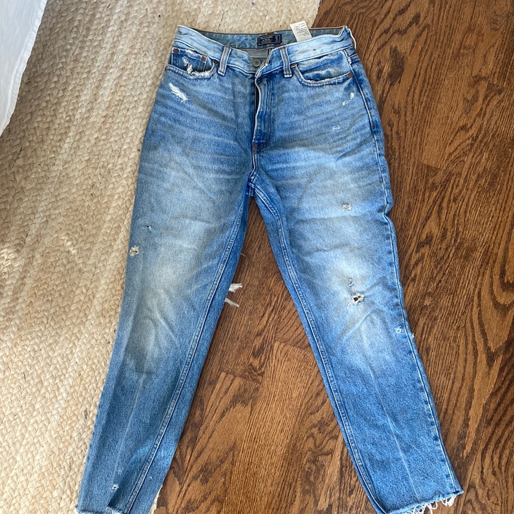 abercrombie mom jeans